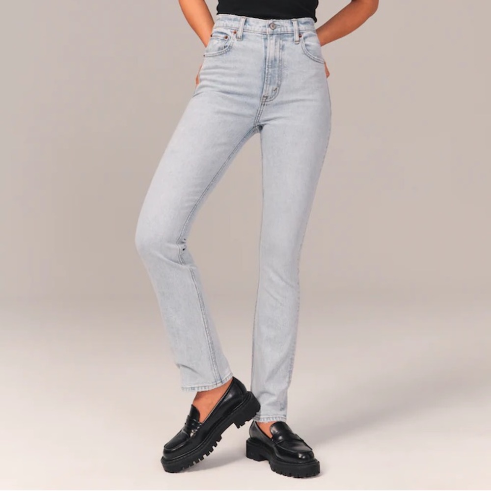 Abercrombie Ultra High Rise 90s Slim Straight Jean